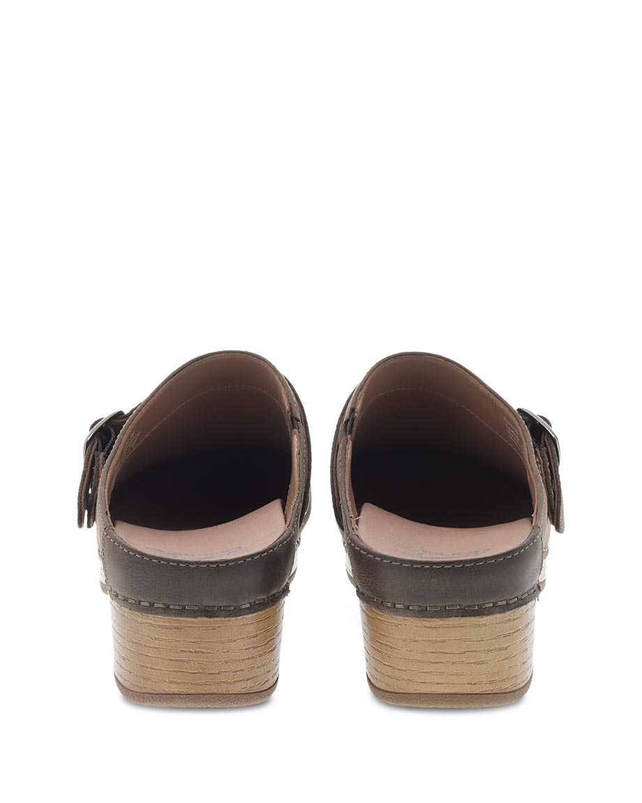 Dansko Berry Burnished Nubuck Women Clogs Taupe | CA 3554VRO