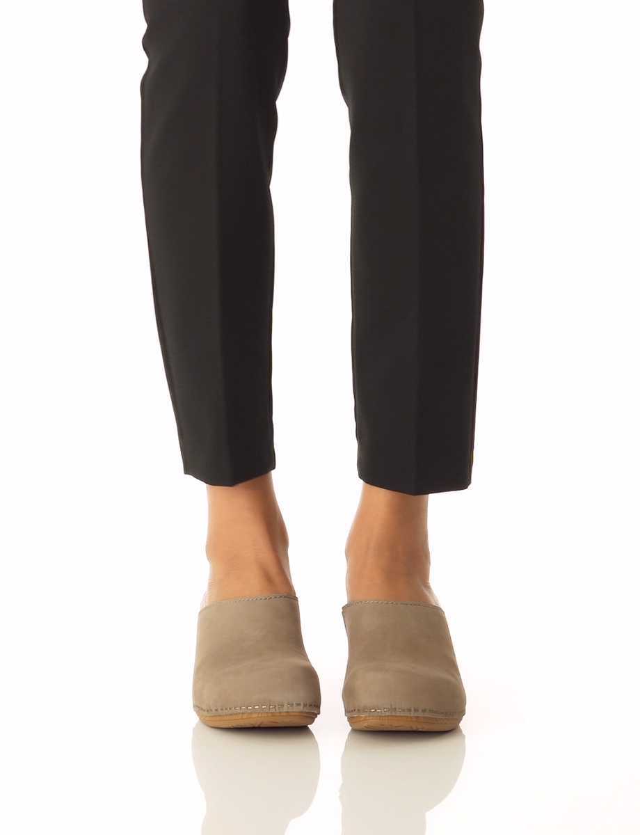 Dansko Giulia Milled Nubuck Women Mules Grey | CA 3687QMU