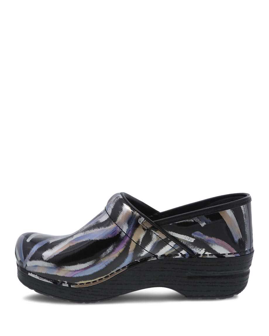 Dansko Professional Brush Patent Men Clogs Black / White | CA 3528RVP