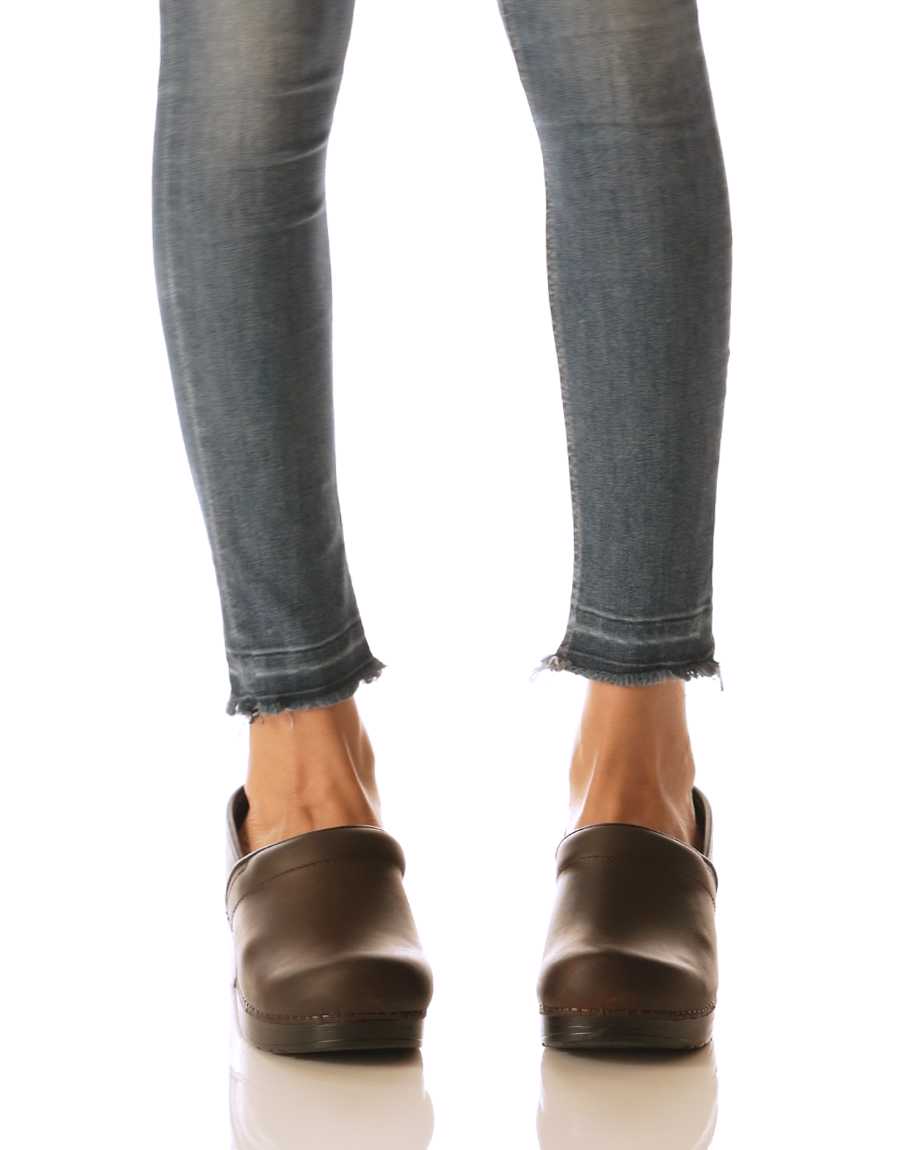 Dansko Professional Cordovan Cabrio Women Narrow Shoes Coffee | CA 3711BER