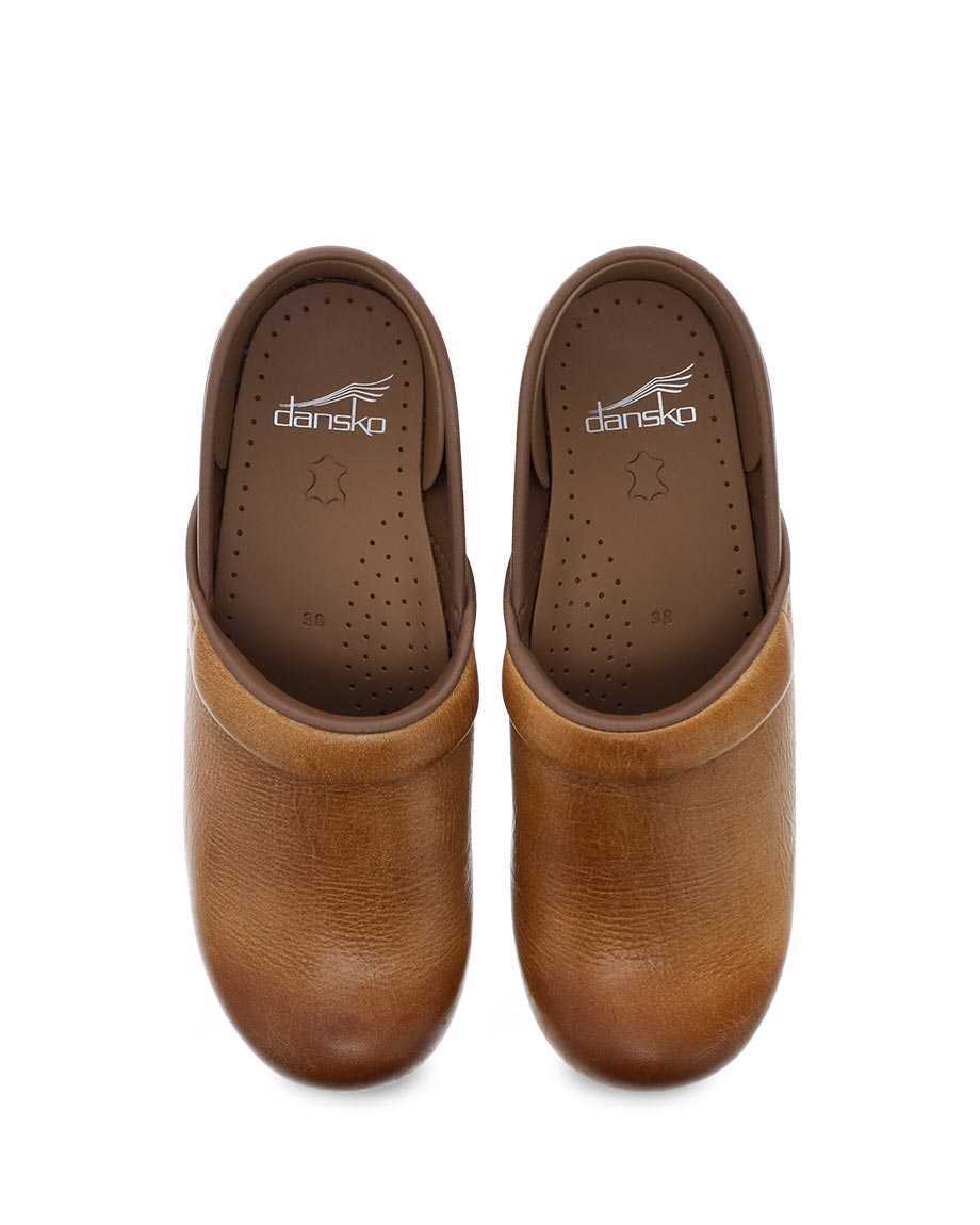 Dansko Professional Distressed Women Wide Shoes Orange | CA 3952TCW
