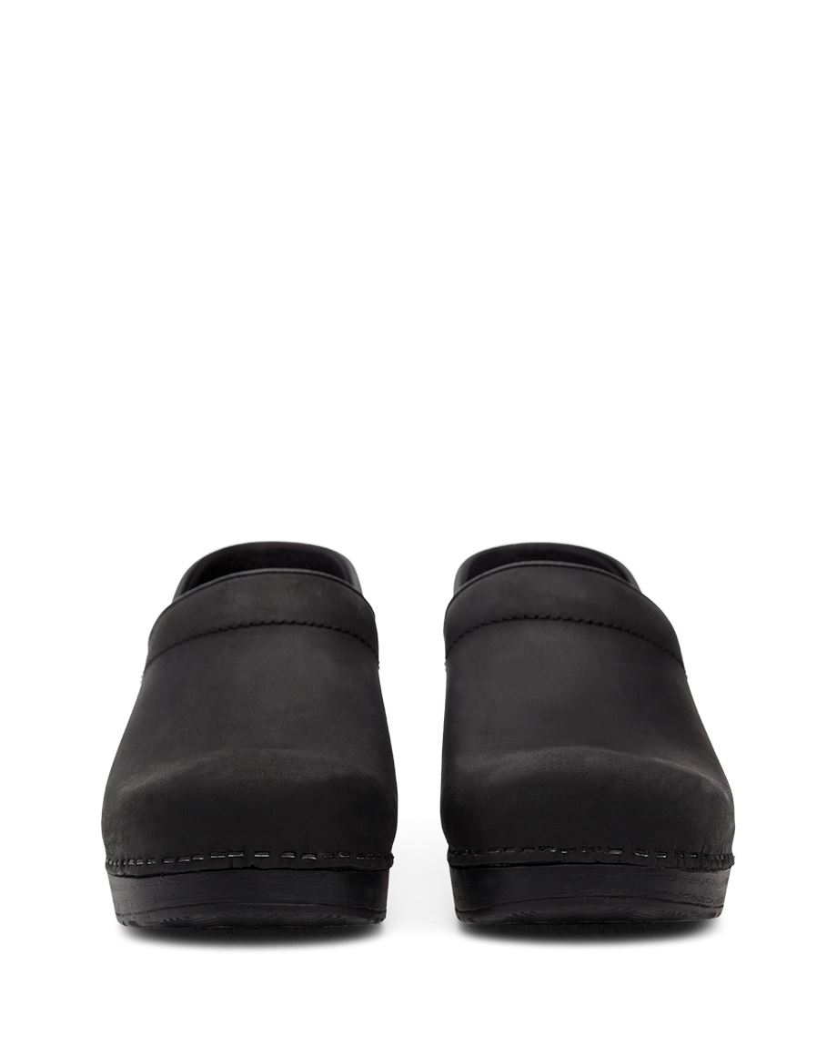 Dansko Professional Oiled Women Wide Shoes Black | CA 3955ILT