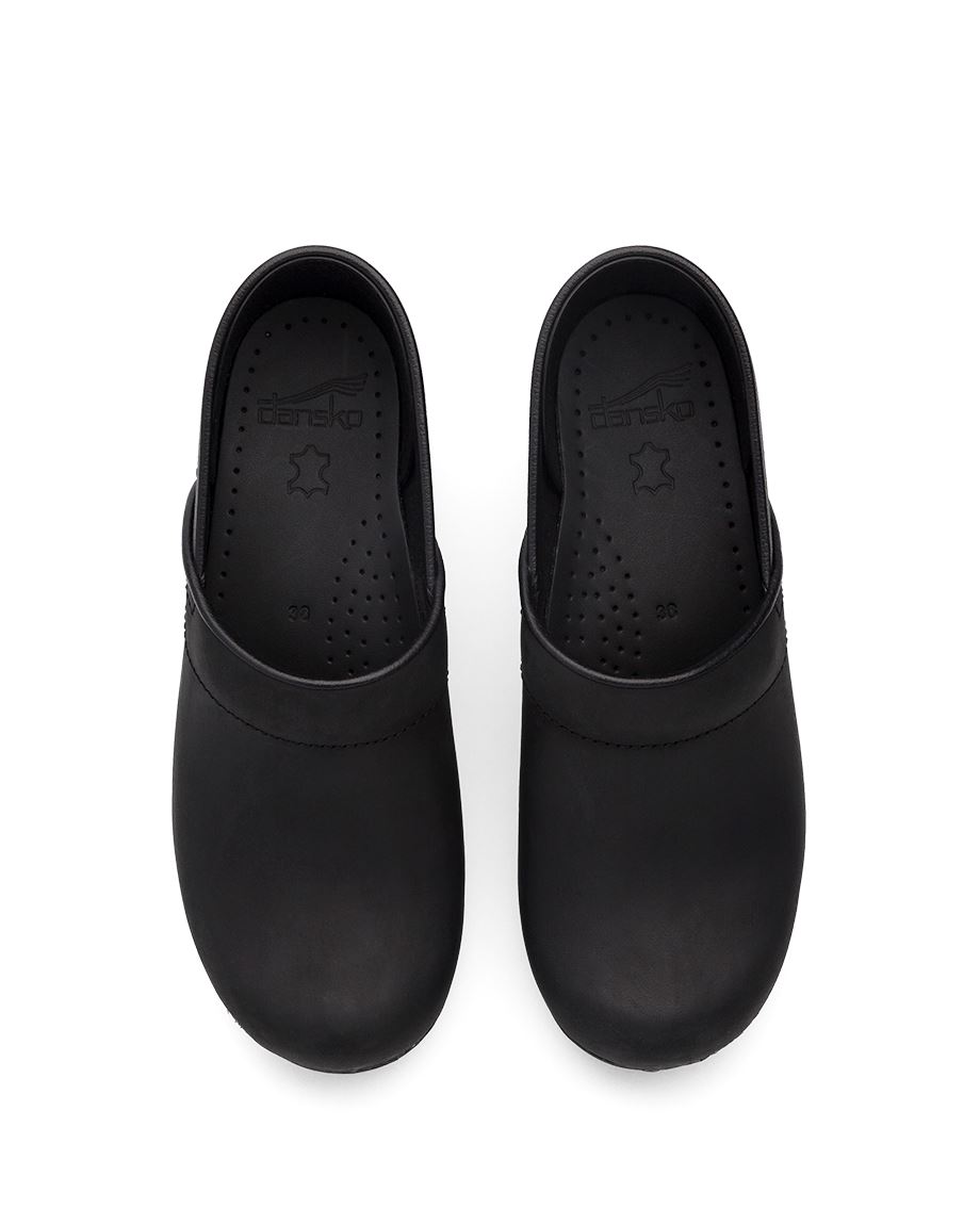 Dansko Professional Oiled Women Wide Shoes Black | CA 3955ILT