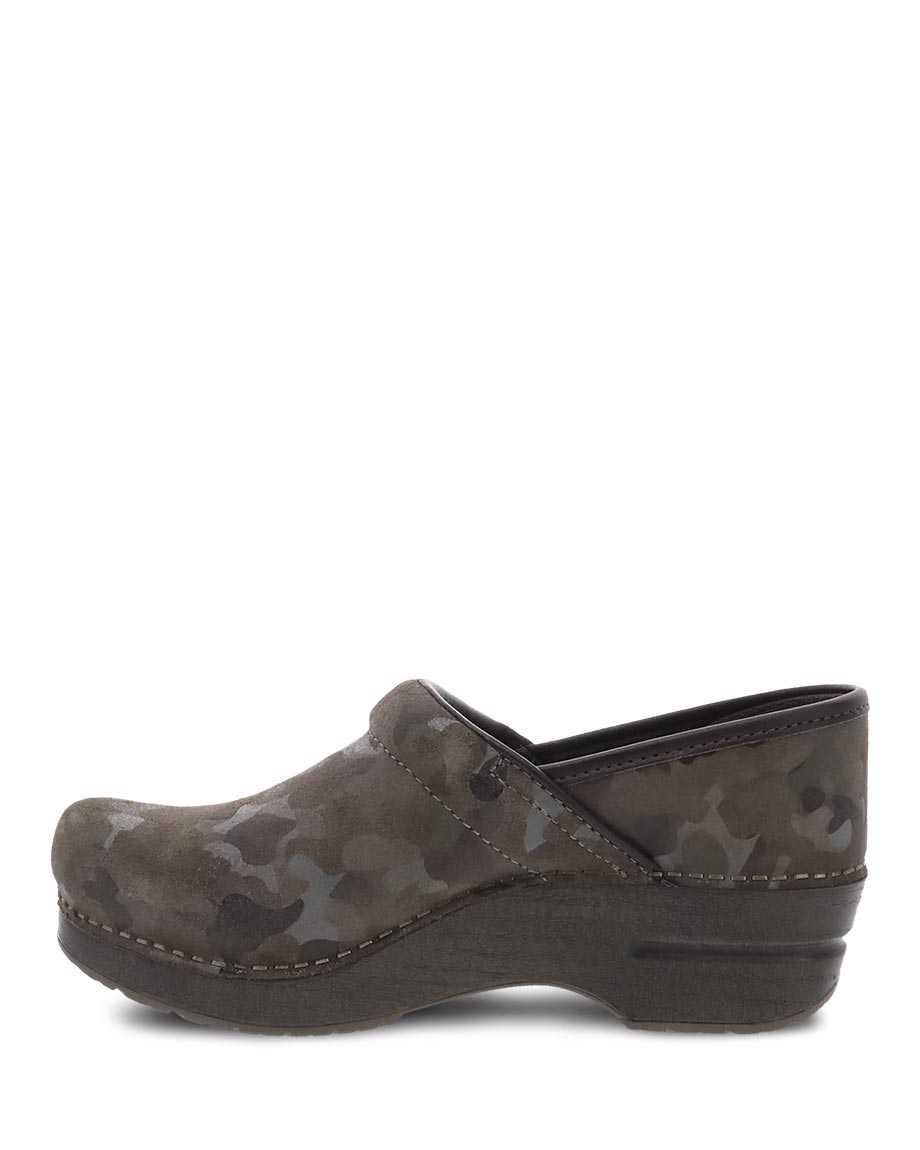 Dansko Professional Suede Women Clogs Camo / Grey | CA 3609MQP