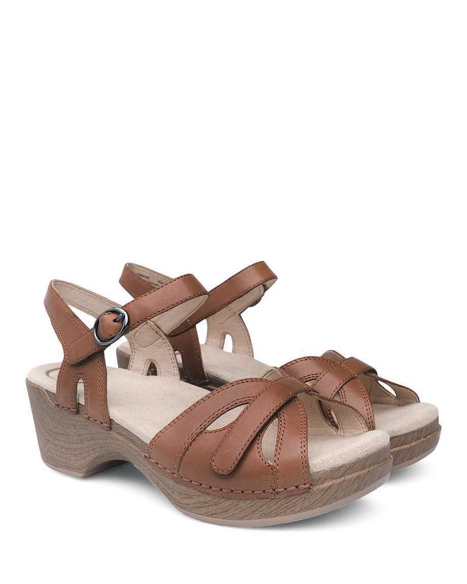 Dansko Season Full Grain Women Sandals Brown | CA 3767NWY