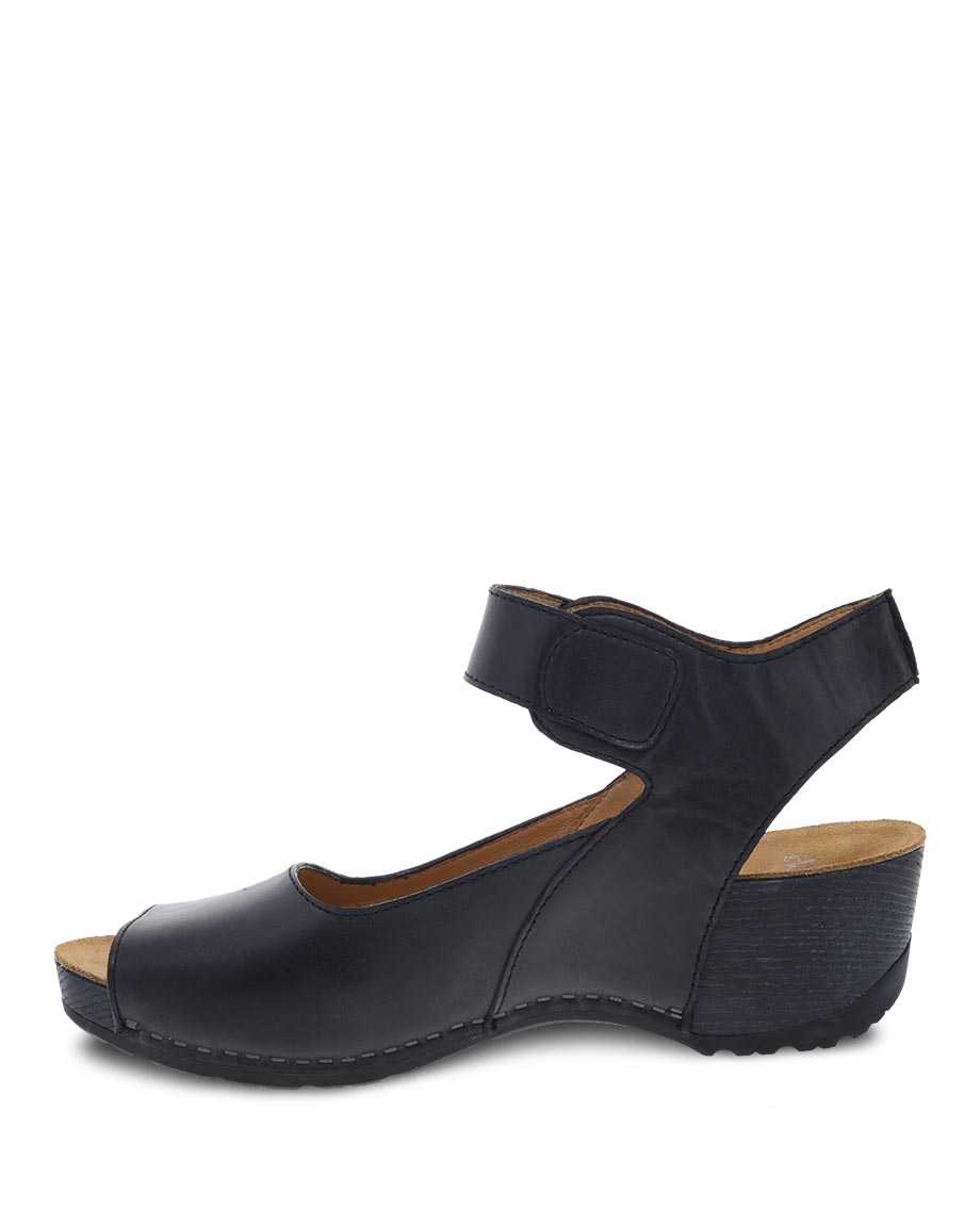 Dansko Tiana Burnished Women Sandals Black | CA 3780SGL