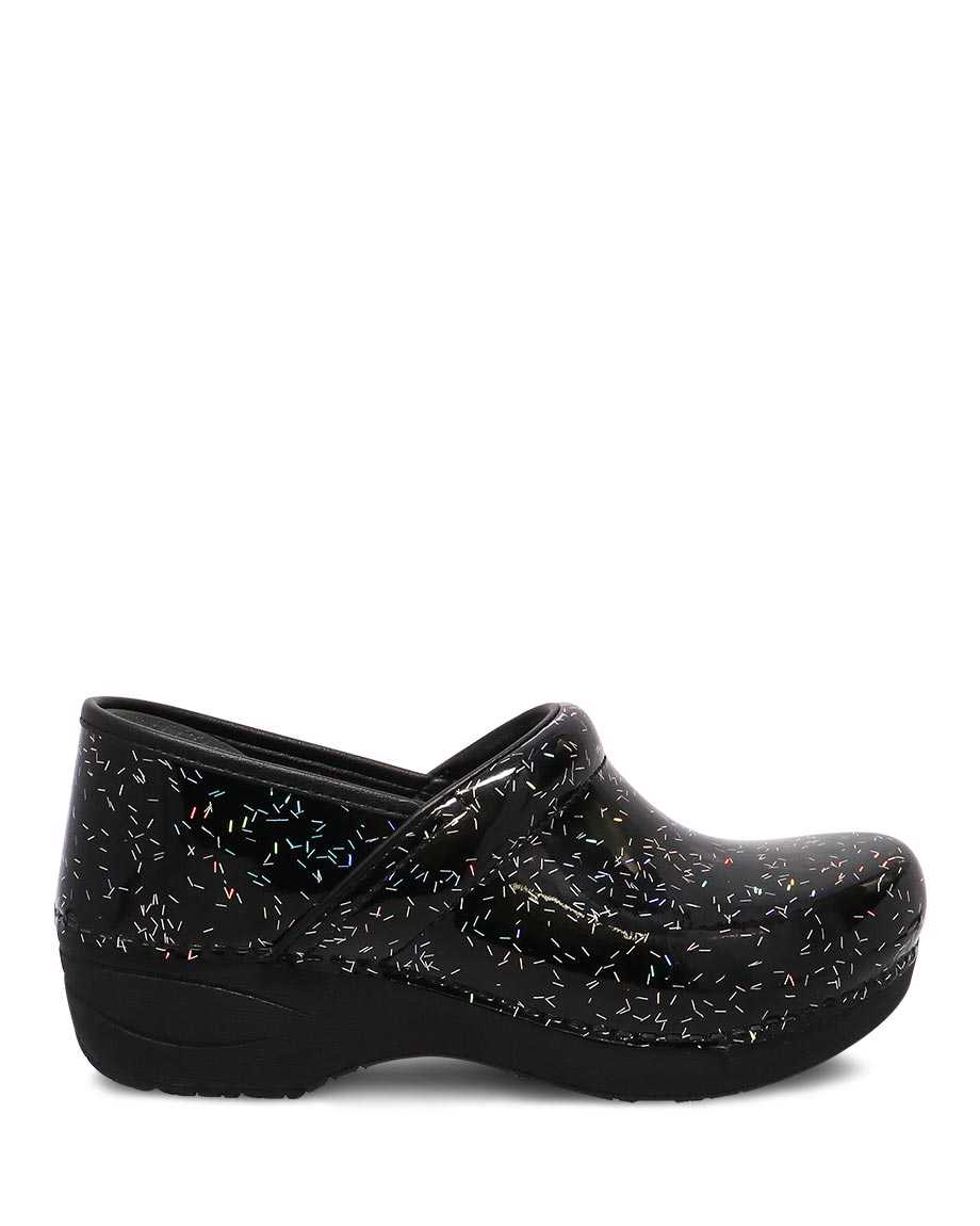 Dansko XP 2.0 Flecks Patent Women Wide Shoes Black | CA 3962GSS
