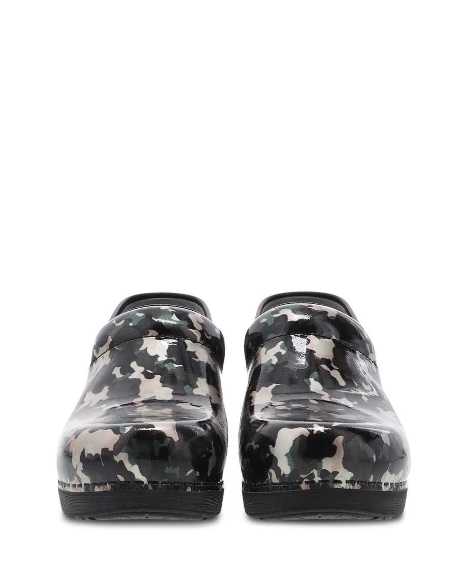 Dansko XP 2.0 Patent Women Wide Shoes Black / White | CA 3963HAD