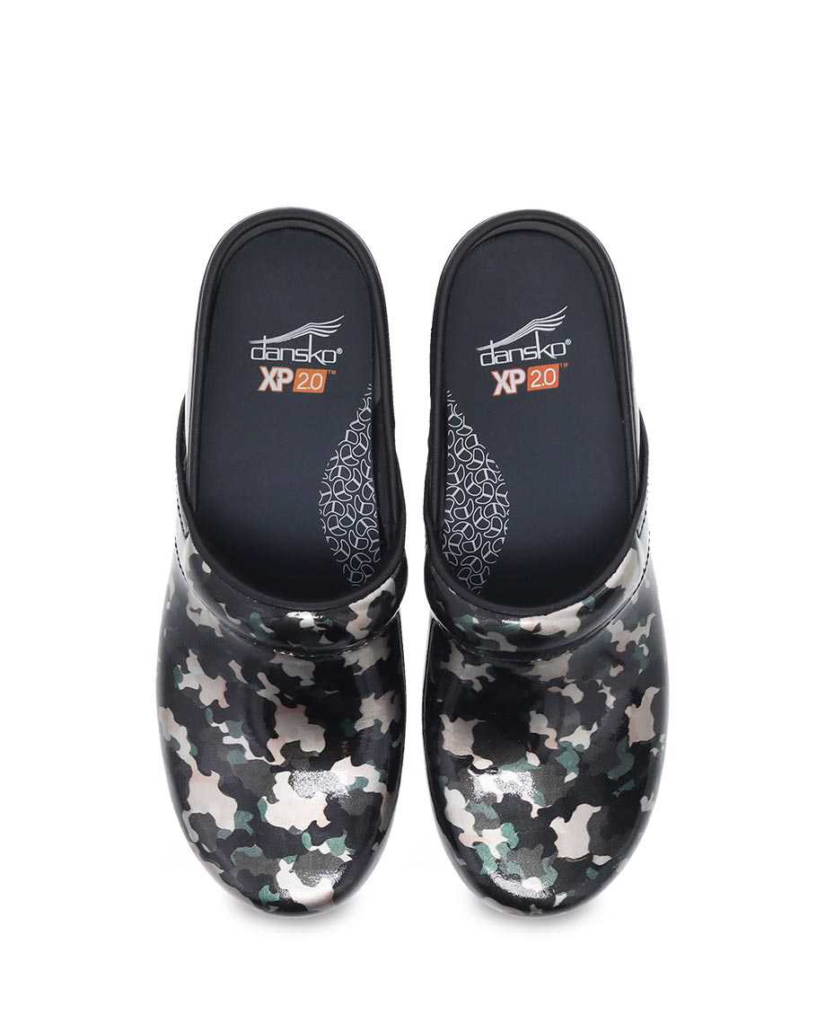 Dansko XP 2.0 Patent Women Wide Shoes Black / White | CA 3963HAD