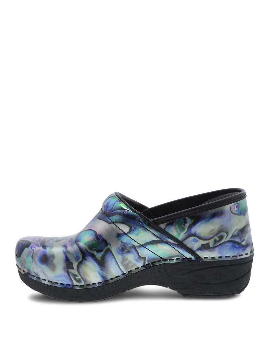 Dansko XP 2.0 Pearl Patent Women Wide Shoes Silver | CA 3966LIH